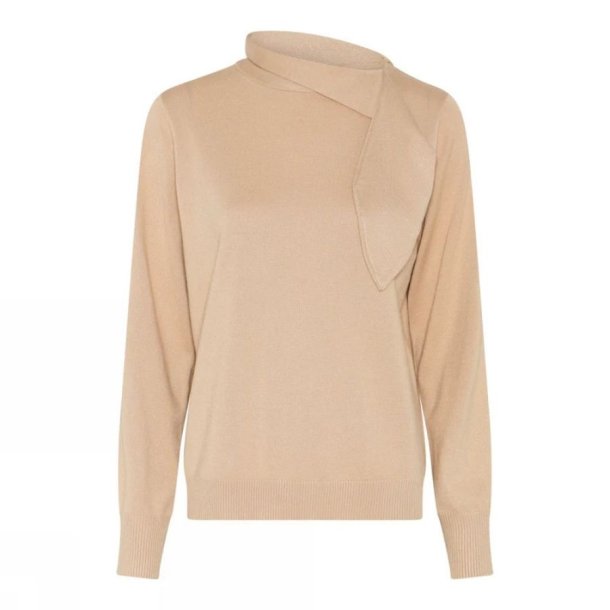Soulmate sandfarvet pullover med elegant halsdetalje