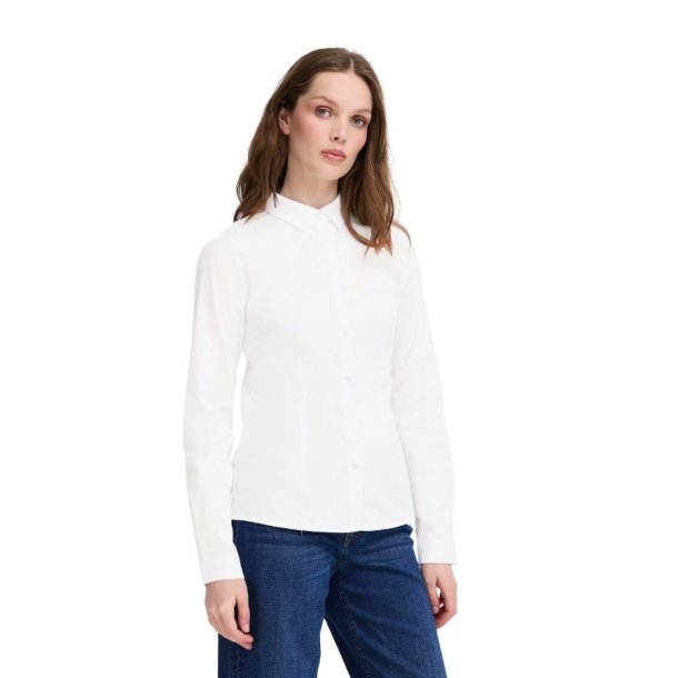 Hvid klassisk skjorte fra ICHI