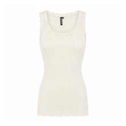 Soulmate offwhite ribtop med blondekanter.