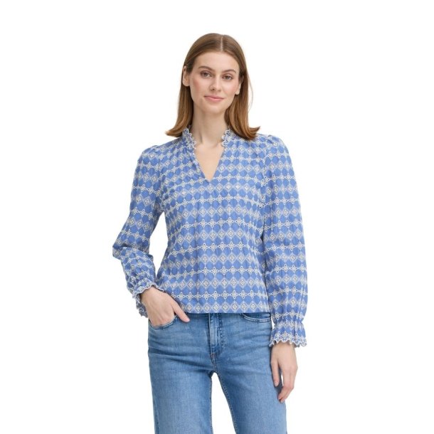 Bl� ICHI bluse med broderi