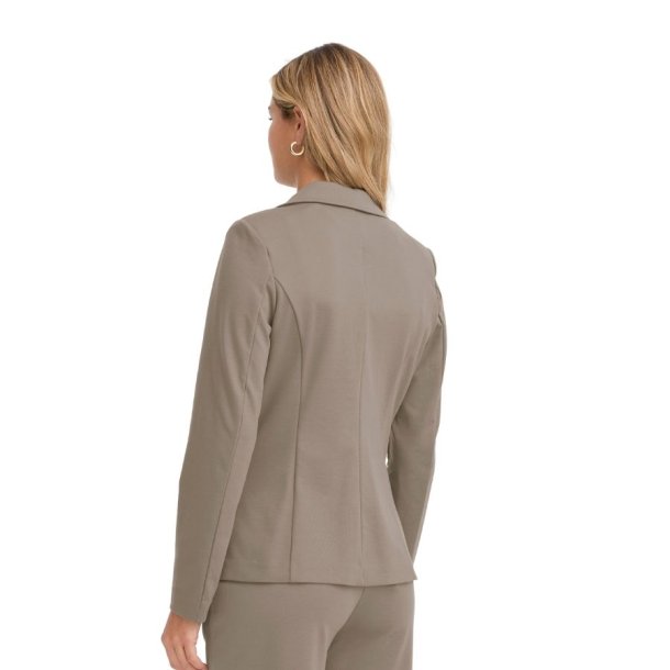 Sandfarvet Fransa blazer med n knap