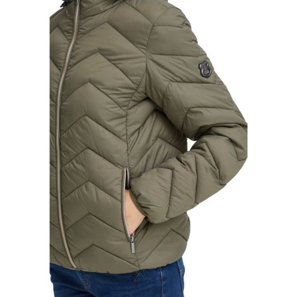 Olivengr�n overgangsjakke med h�tte fra Fransa model 20609336