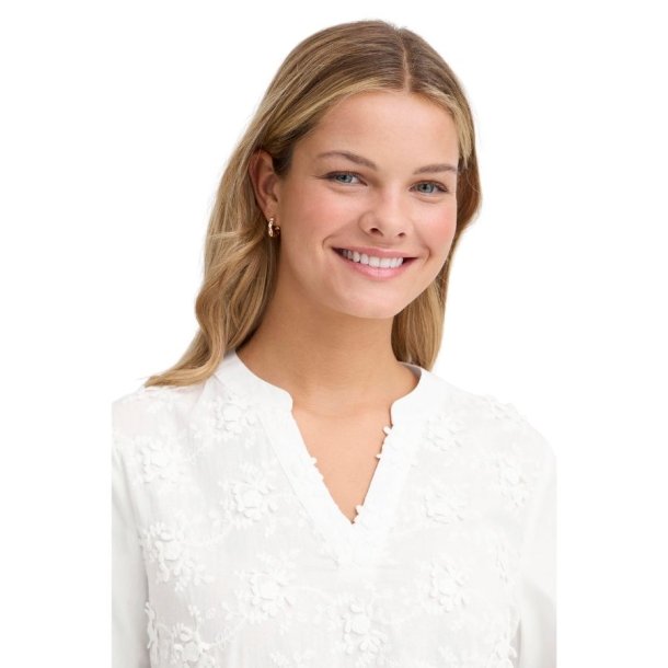 Fransa Frobbie hvid bluse med V-hals
