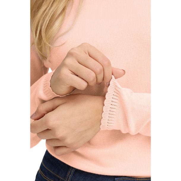 Fransa lys rosa strikbluse med rund hals