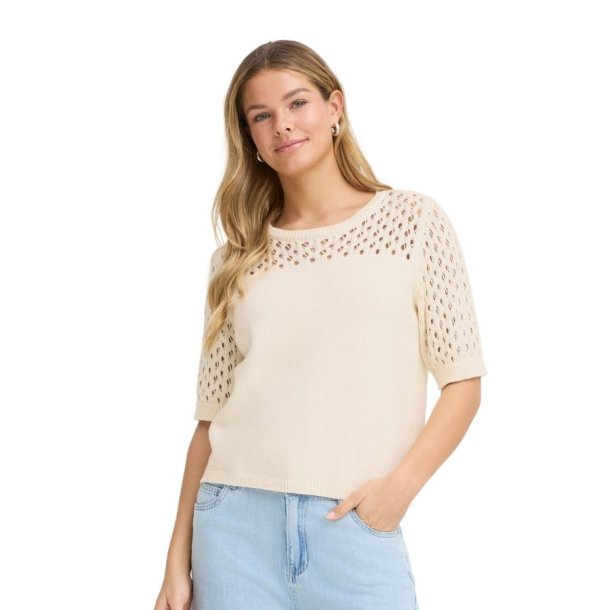 Fransa creme pullover med hulm�nster og kort �rme
