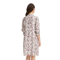 Fransa kjole i sand og creme med stort bladprint og 3/4-�rmer