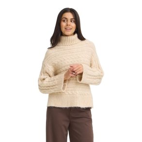 Fransa cremefarvet pullover med h�j hals og kabelstrik