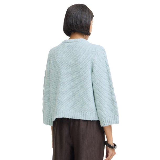 Fransa mintgr�n cardigan med kabelstrik, rund hals og dekorative knapper &ndash; 20618476