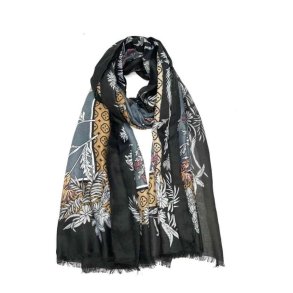 LINETA t�rkl�de i sort og gr� med m�nster &ndash; 90 x 180 cm