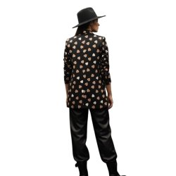 Mooya blazer i sort med grafisk print &ndash; stilfuld damemode fra Fruens Hus